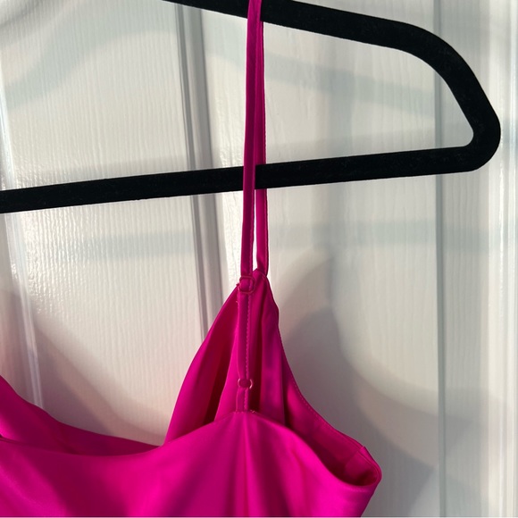 Express cowl neck pink maxi dress w/ slit and adjustable straps. SIZE small - Picture 5 of 7